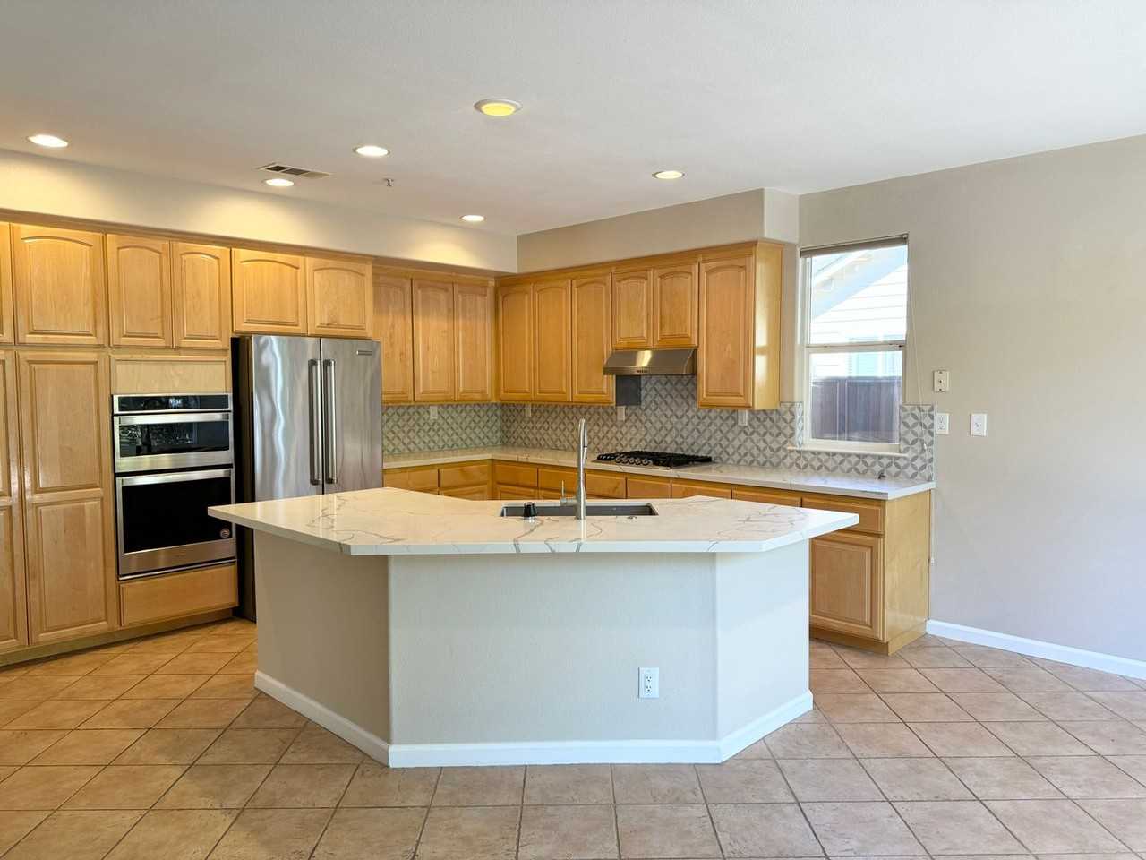 1246 Melanie Way - Photo 2 of 25