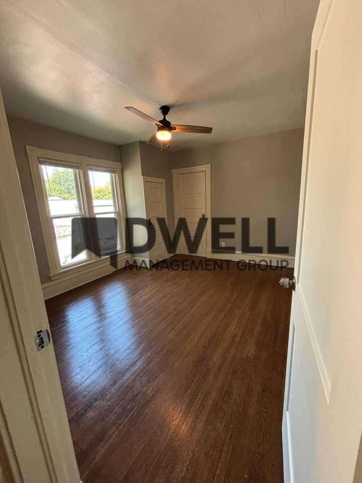 1412 8th Ave Nw - Photo 3 of 11