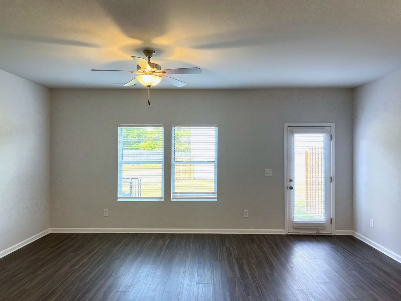 117 Village Green Dr Nw - Photo 2 of 26