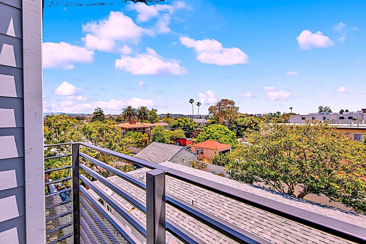 4820 4820 S. Slauson Blvd - 4822 1/4 - Photo 3 of 9