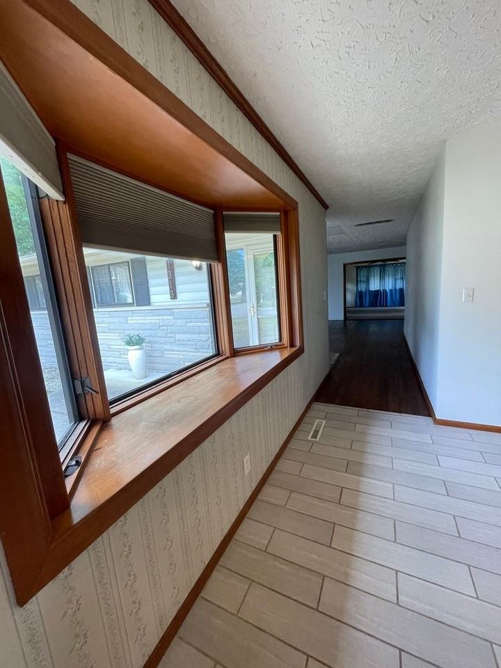 1313 Warren Dr - Photo 6 of 21