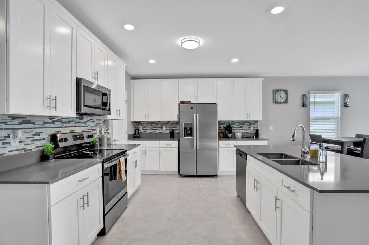 1137 Sand Trap Ct - Photo 3 of 24