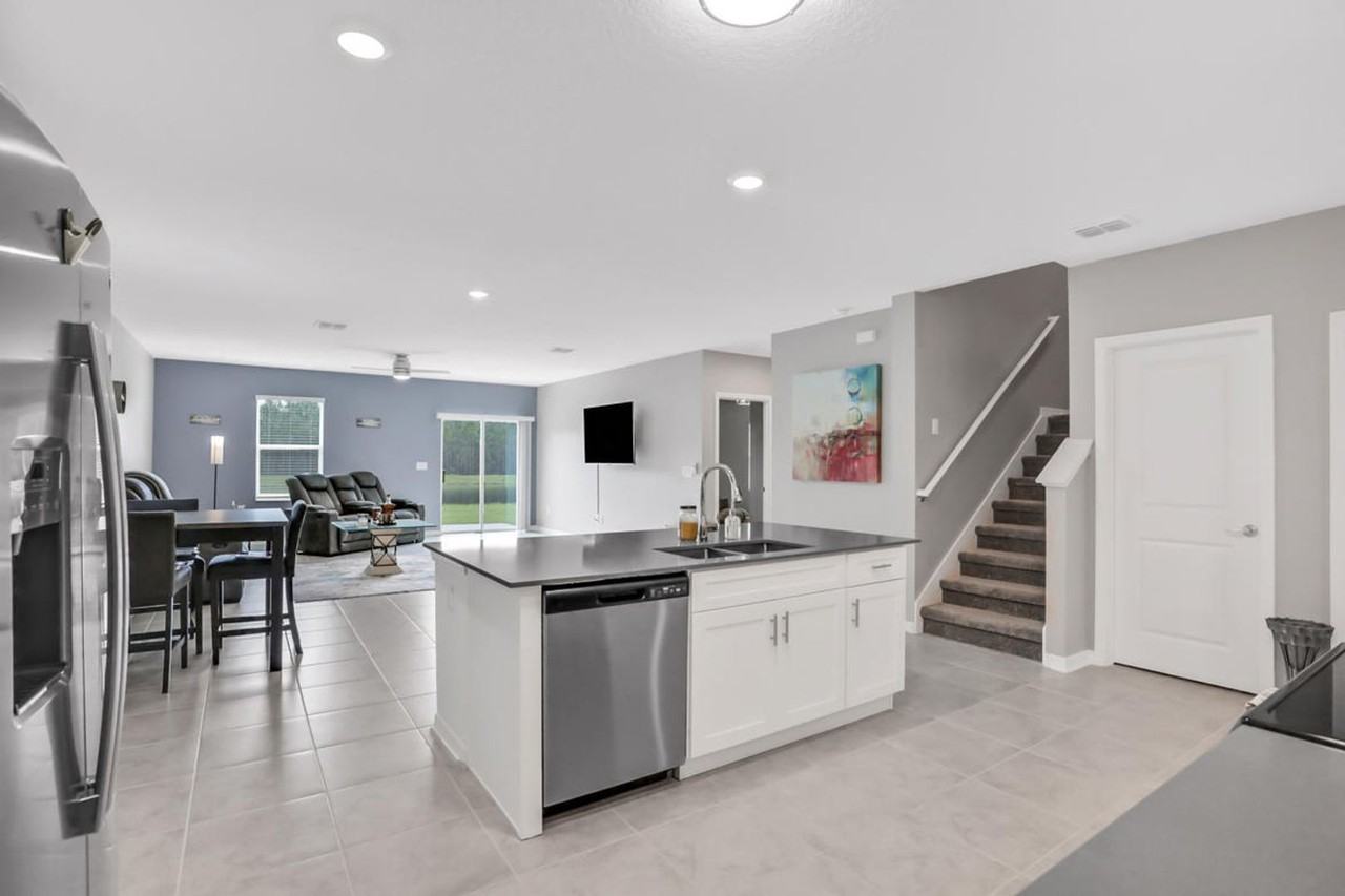 1137 Sand Trap Ct - Photo 4 of 24