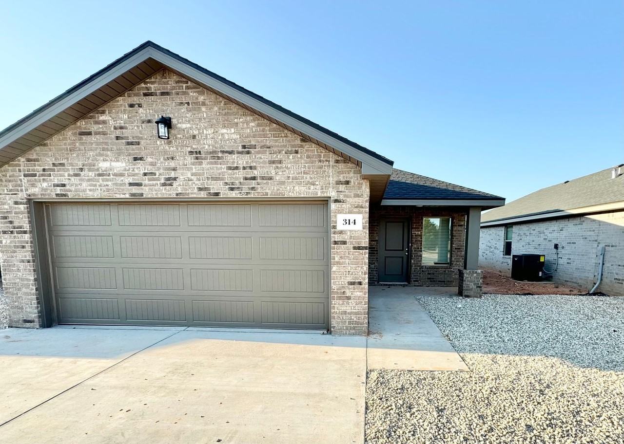 314 E 76th St - Photo 2 of 21