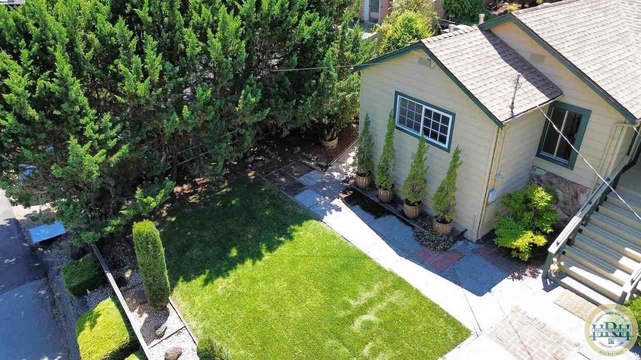 529 Browning St - Photo 2 of 47