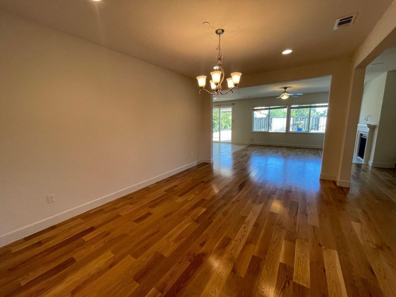2024 Newcastle Dr - Photo 3 of 31