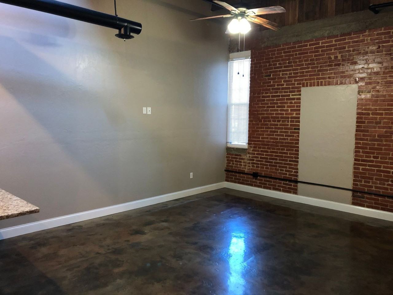 815 N. George St. - Photo 3 of 12