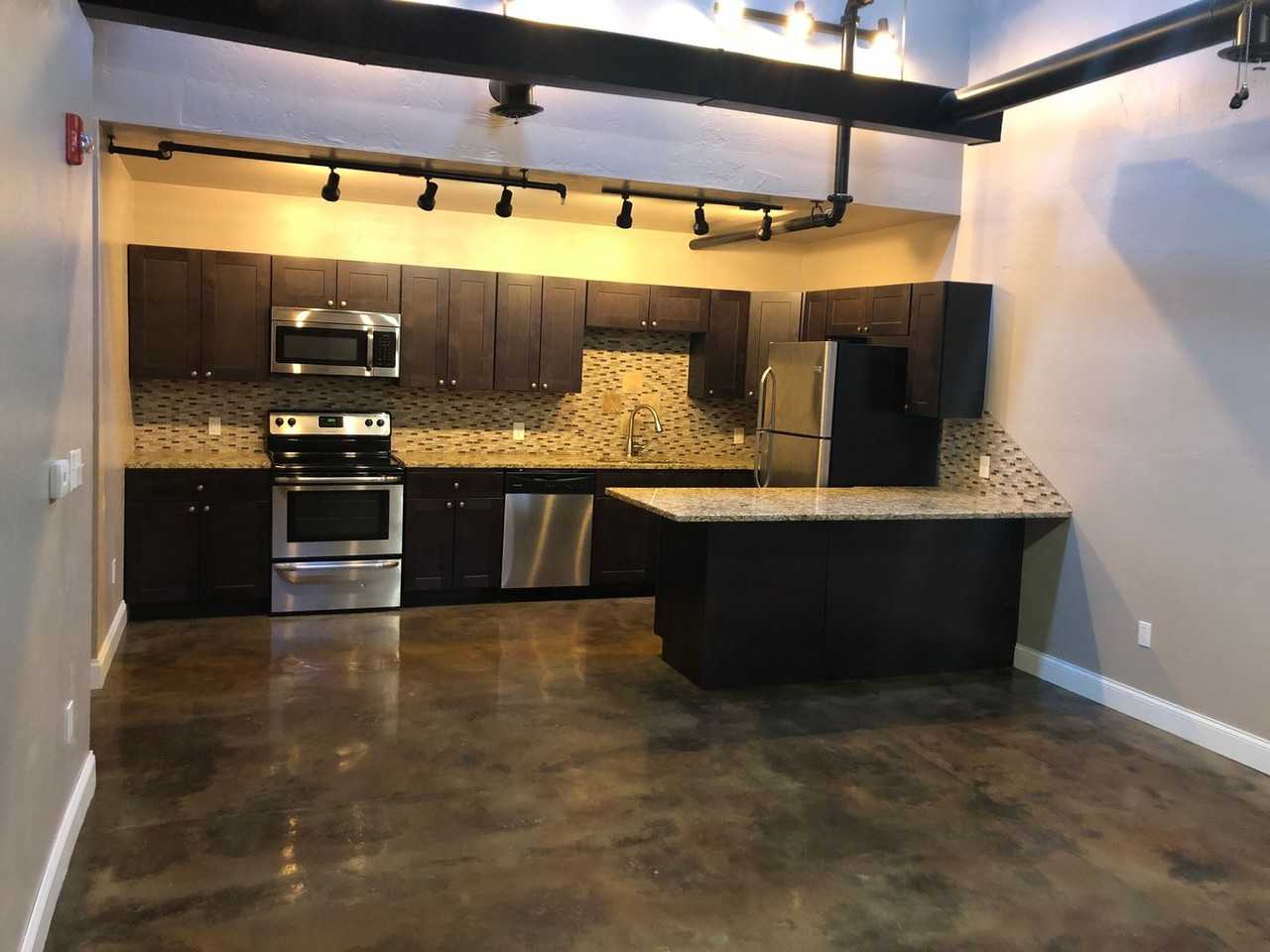 815 N. George St. - Photo 4 of 12