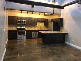 featured image of 815 N George St