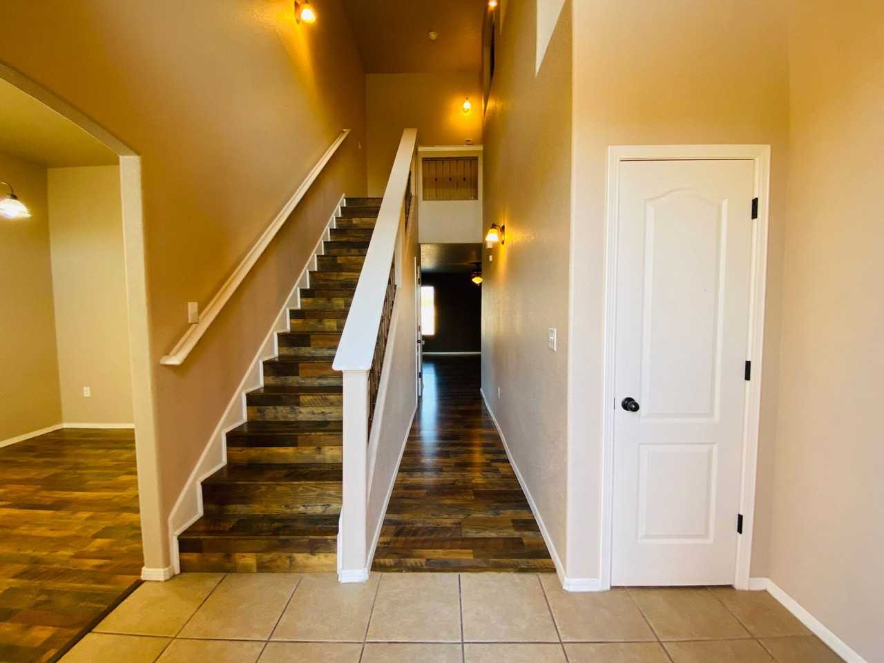 3648 Ascencion Cir - Photo 4 of 48