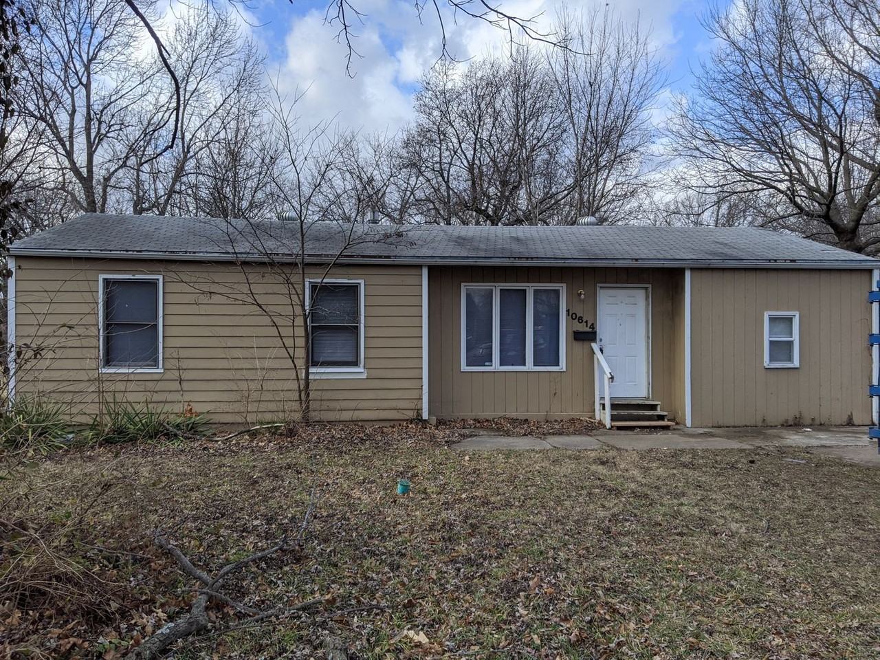 10614 Oakland Ave - Photo 5 of 24