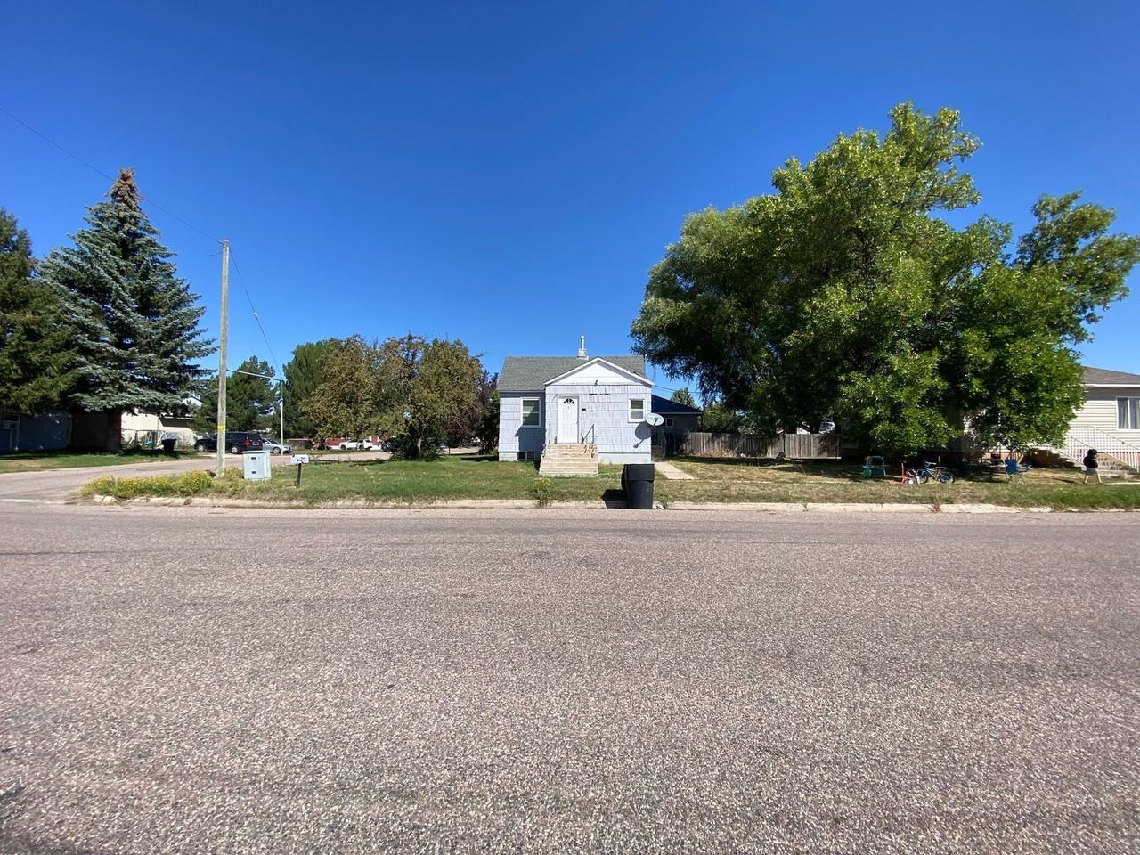 103 E Center St - Photo 2 of 19
