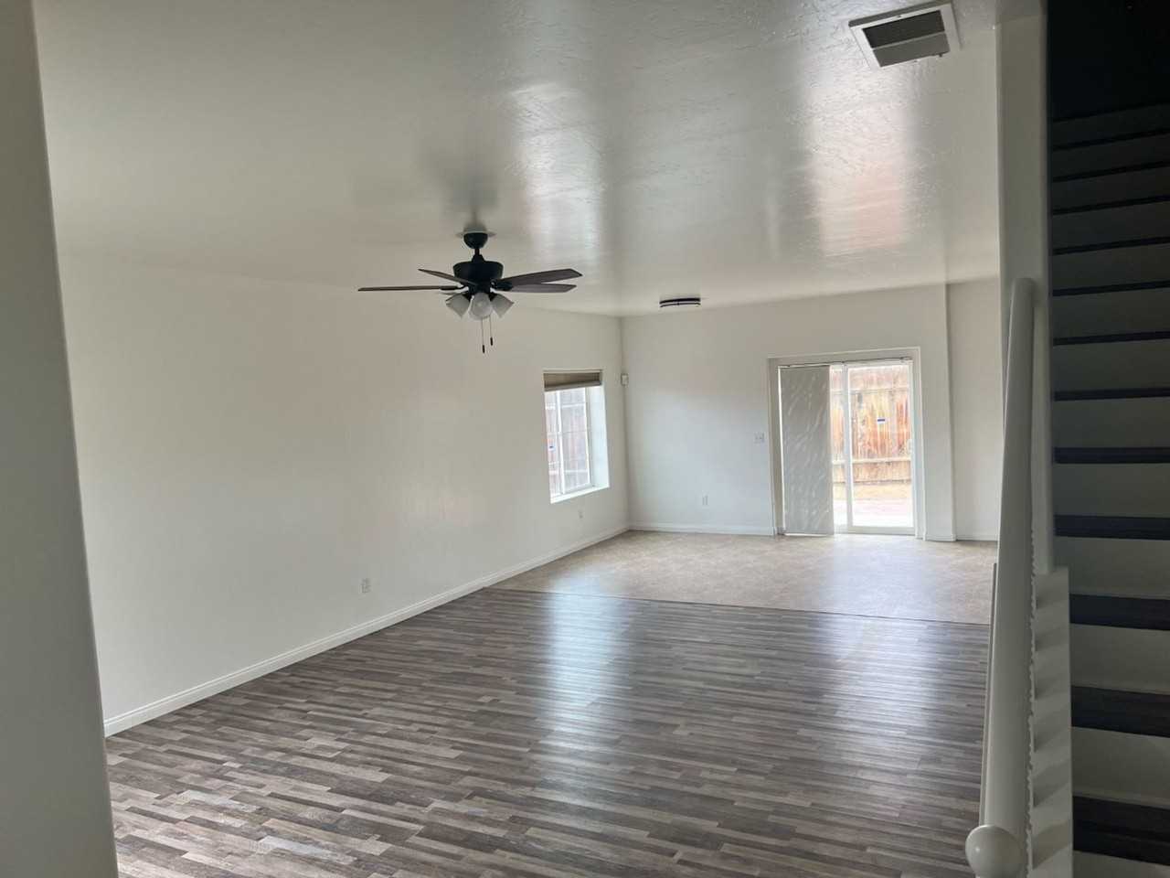 112 Isla Del Sol Dr - Photo 3 of 11