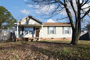 687 Debbie Dr - Photo 1 of 1