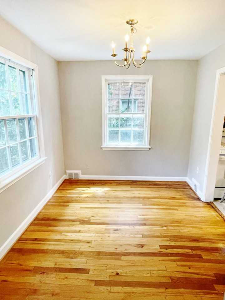 316 Williamsburg Dr - Photo 4 of 43