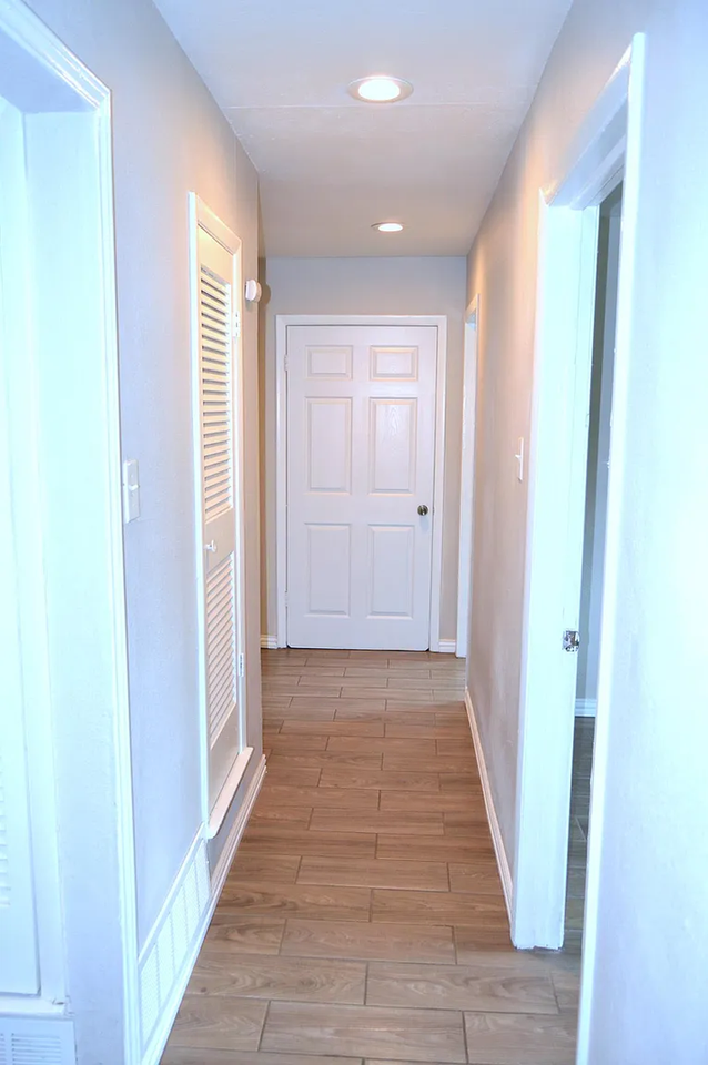 5729 Emerson Dr - Photo 6 of 17
