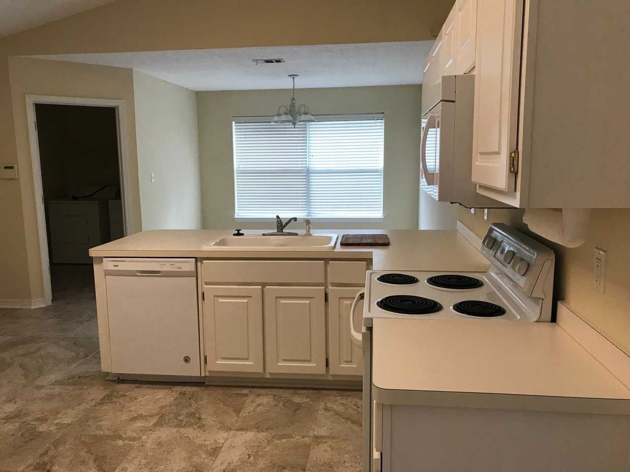 517 Samana Way - Photo 4 of 17