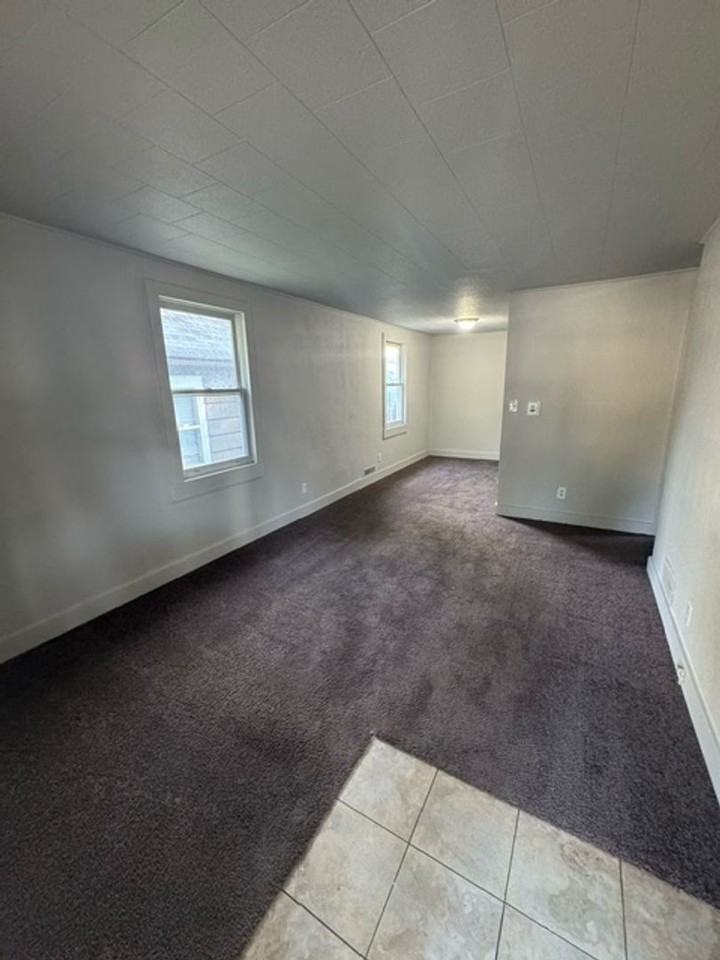 4023 Bowser Ave - Photo 2 of 7