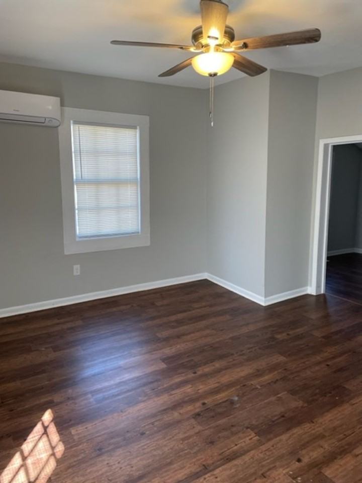 309 S 4th St - Photo 5 of 7