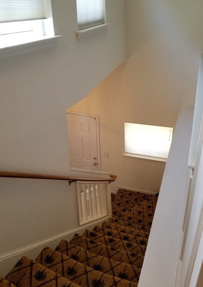284 Raven Ter - Photo 3 of 16