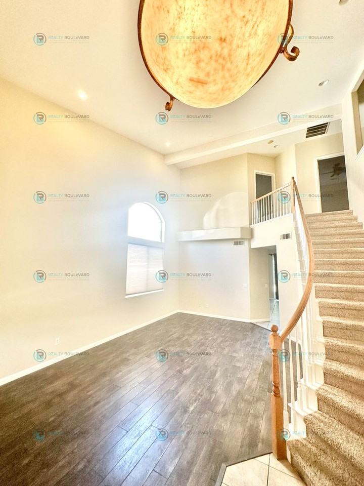 2450 Burtin Dr - Photo 3 of 29