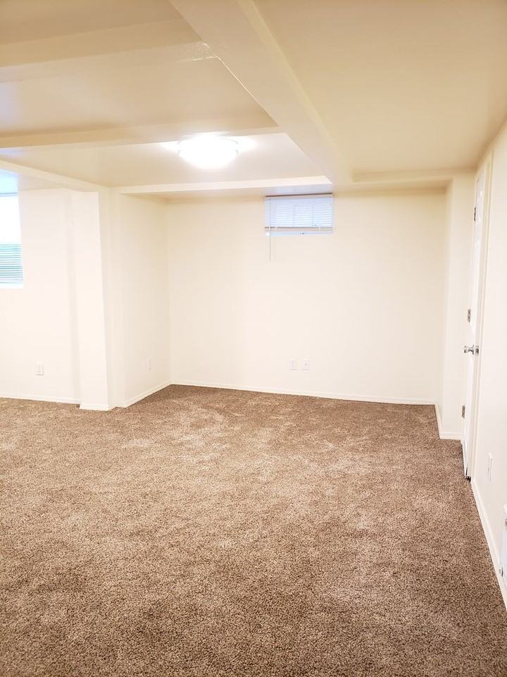 322 Malaga Ave - Photo 2 of 17