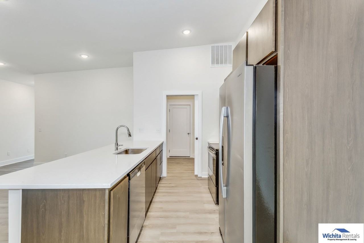 9901 E Annabelle Cir - Photo 3 of 15