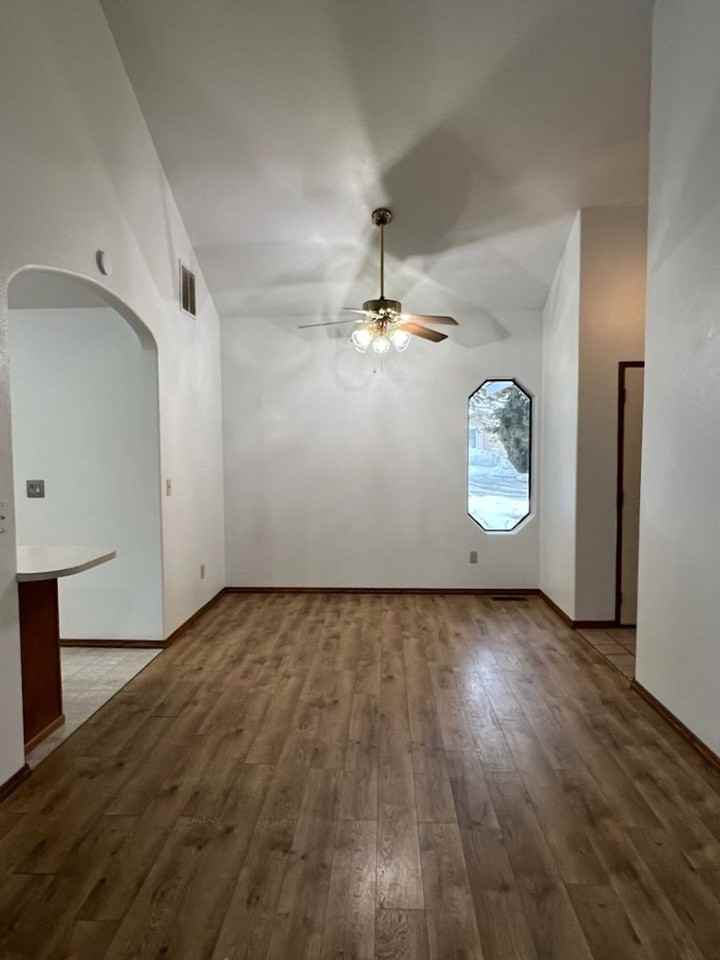 1339 Johnson Ct - Photo 5 of 17