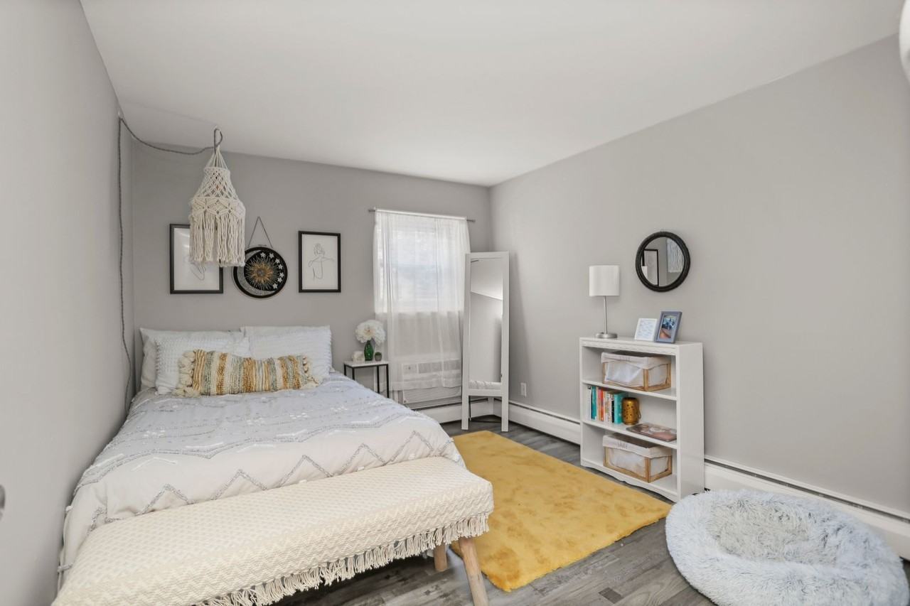 Renovated and Spacious 1BR apartment in Avon Apartments! - Photo 7 of 12