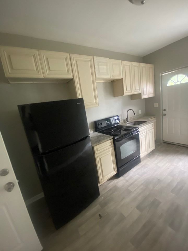 3505 Virginia Ave - Photo 3 of 29