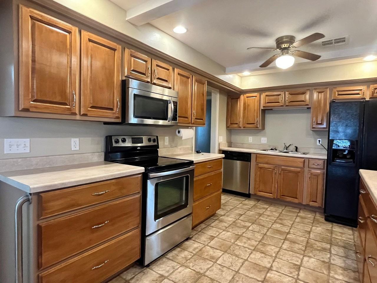 4807 North Mueller Avenue - Photo 3 of 15