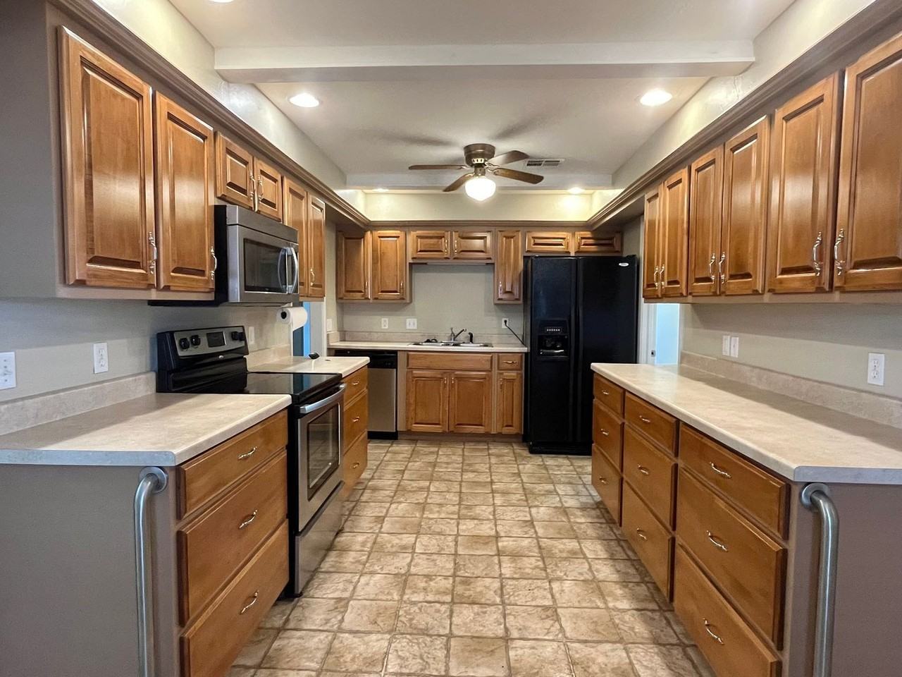 4807 North Mueller Avenue - Photo 4 of 15