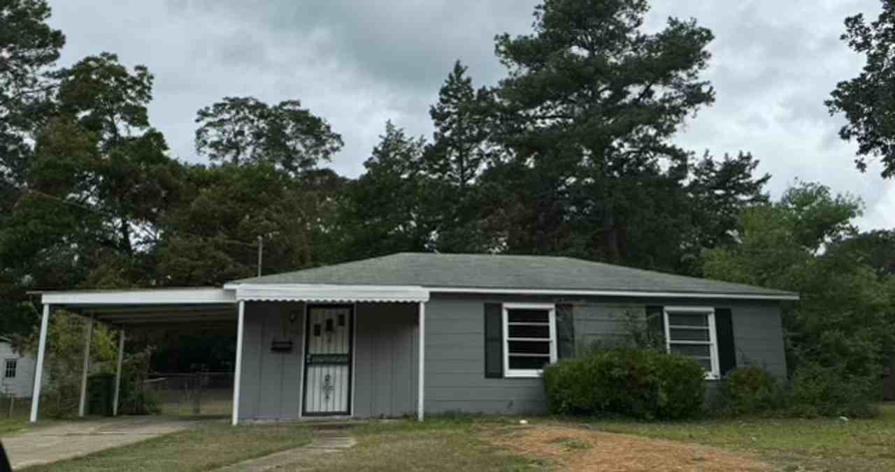 1156 Cottondale Rd - Photo 2 of 8