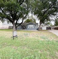 featured image of 212 W Marshall St