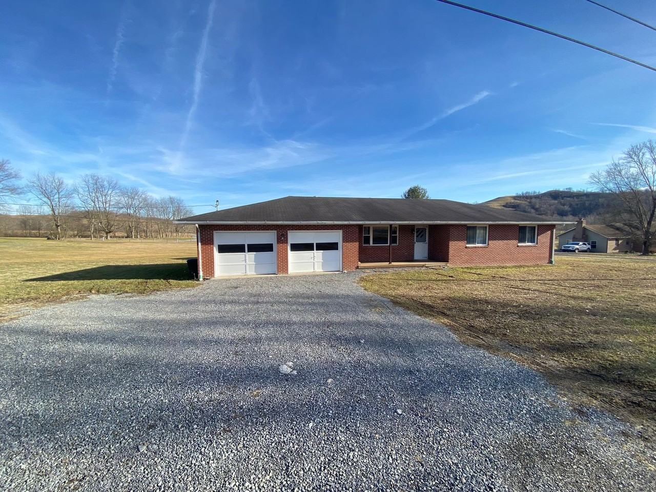 874 Westfield Rd - Photo 2 of 16