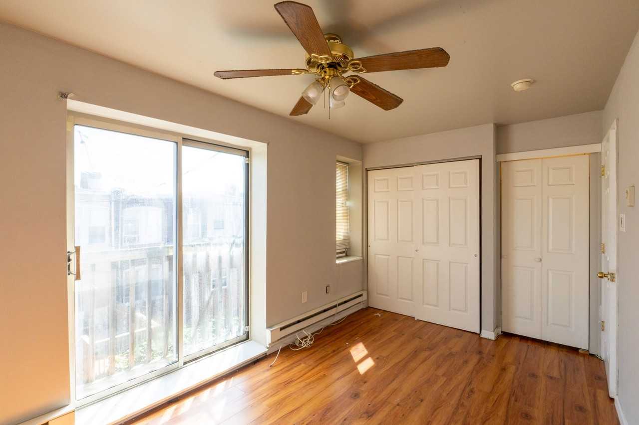 1619 S 28th St - Photo 2 of 14