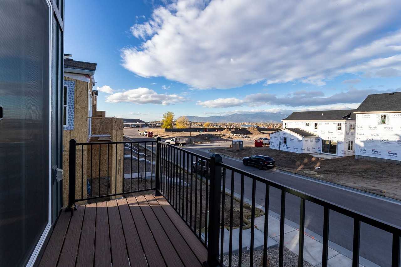 6739 Cool Breeze Dr - Photo 3 of 15