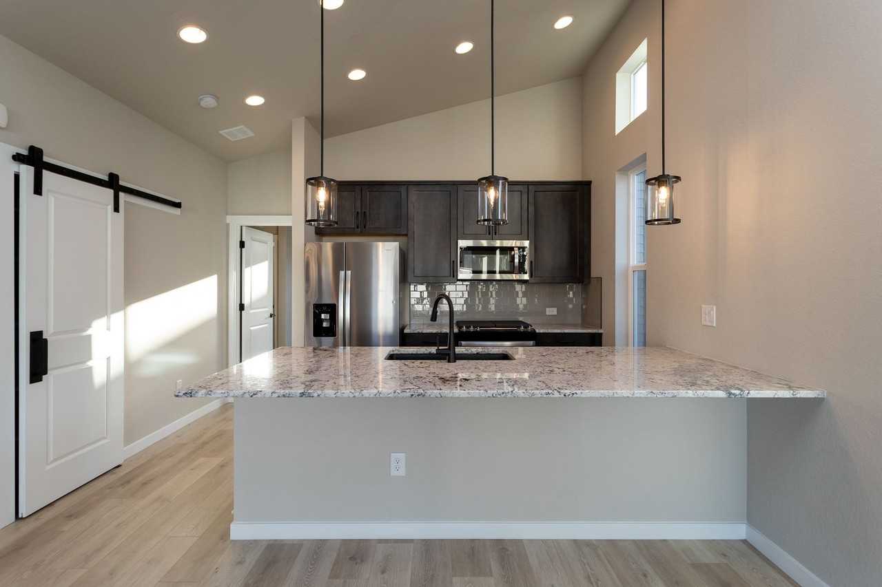 6739 Cool Breeze Dr - Photo 6 of 15