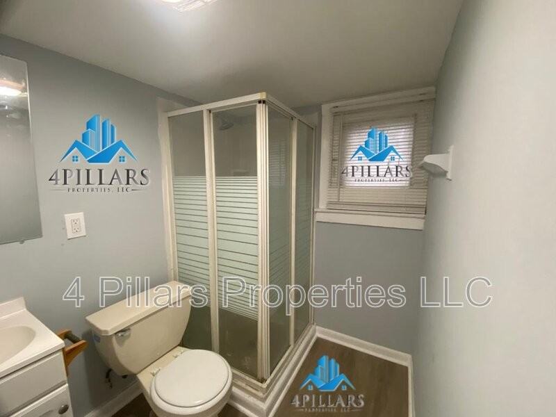 5007 Magoun Ave - Photo 6 of 33