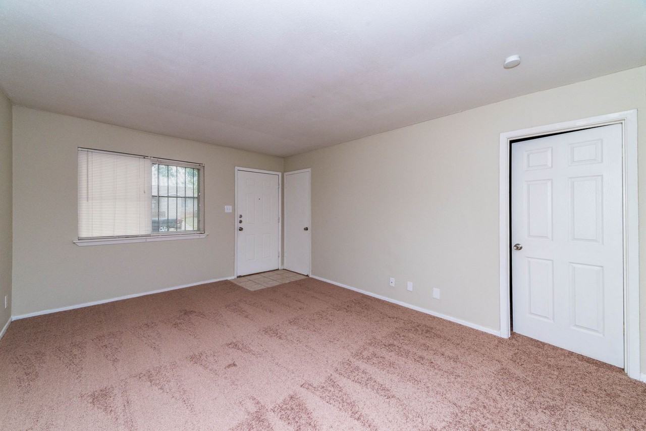 7131 Glen Ter #1 - Photo 6 of 15