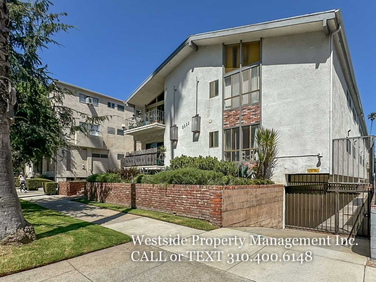 1111 Lincoln Blvd - Photo 3 of 19