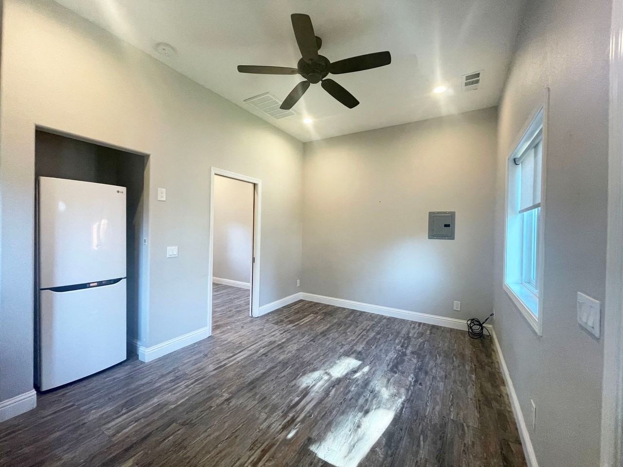 262 Arbor Valley Dr #2 - Photo 3 of 11