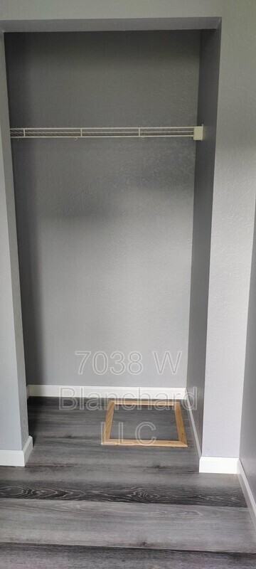 815 Whitney St - Photo 5 of 14