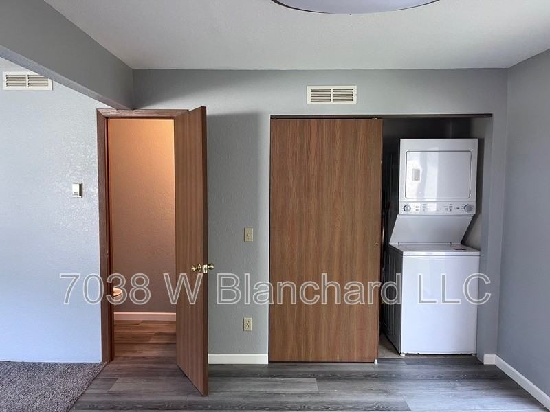 815 Whitney St - Photo 7 of 14