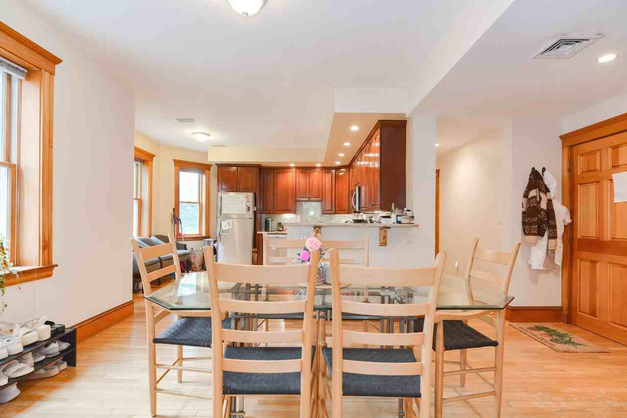 96 Browne St - Photo 4 of 24