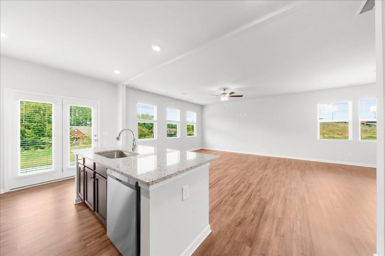 101 Shelter Ln E - Photo 4 of 41