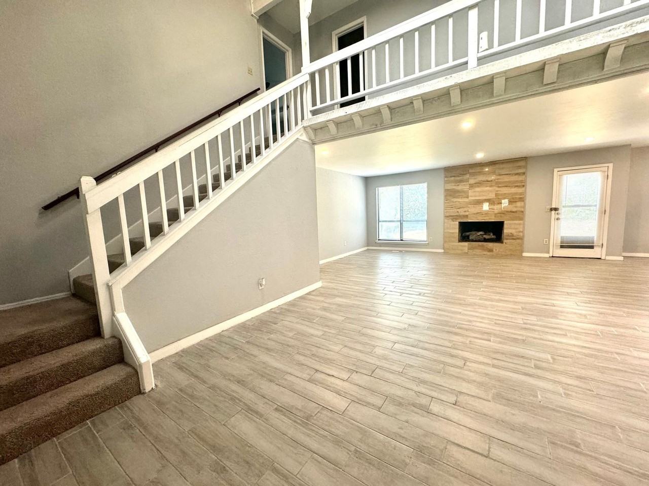 7809 S Joplin Ave - Photo 2 of 46