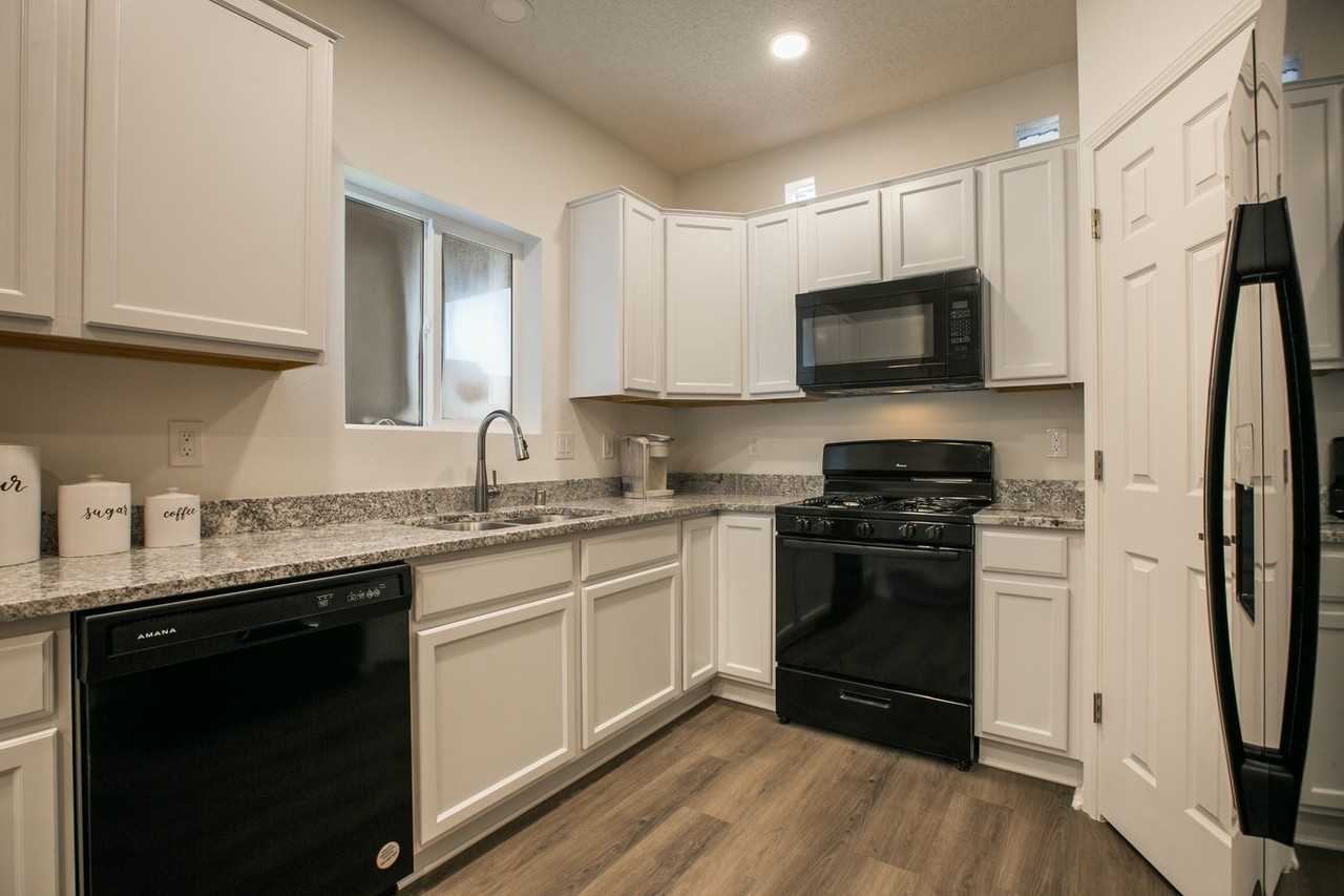 339 San Clemente Avenue Northwest - Photo 3 of 33