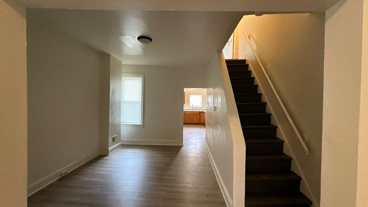 216 S 5th St - Photo 3 of 29