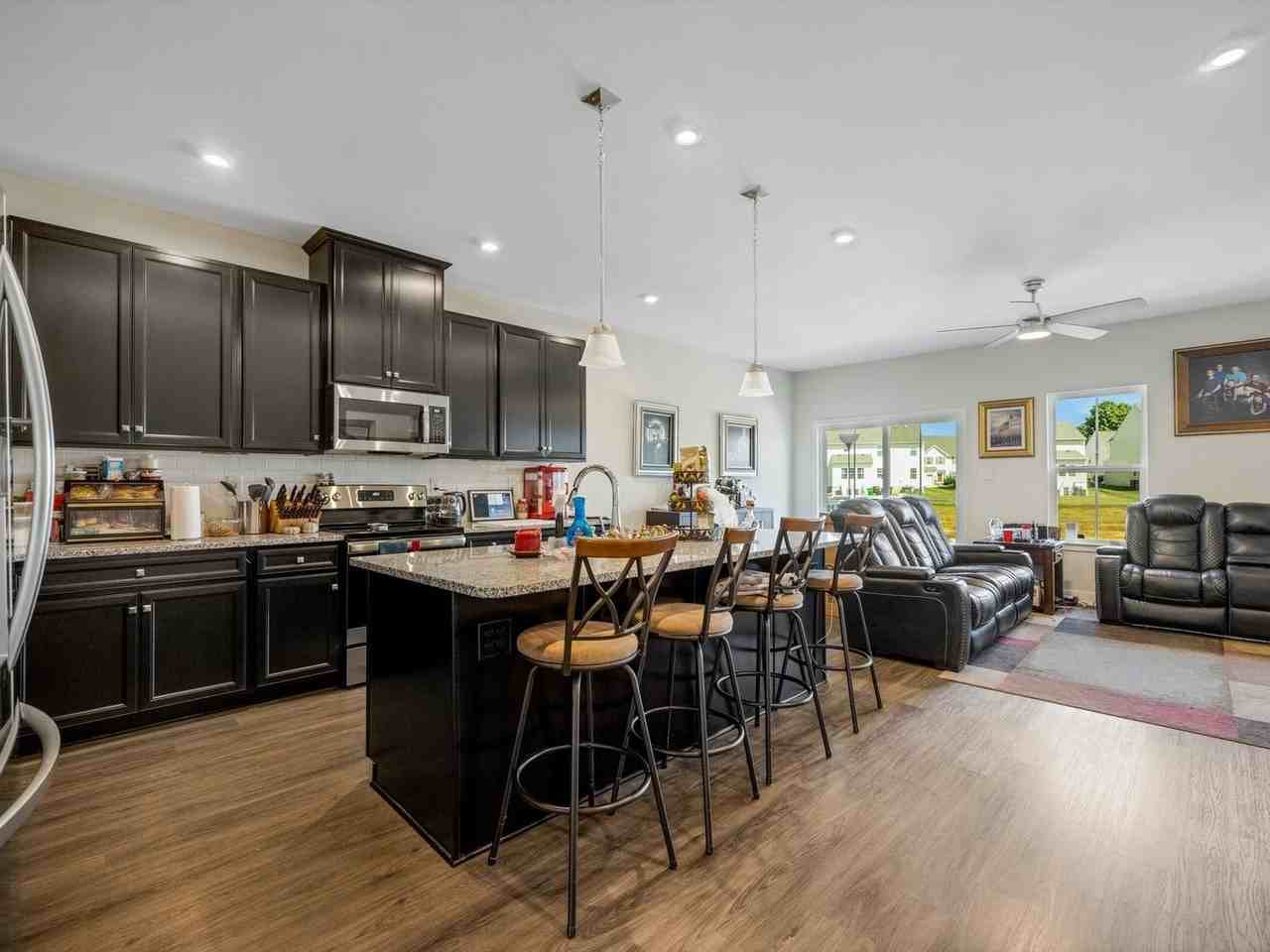 529 Swansea Dr - Photo 2 of 28